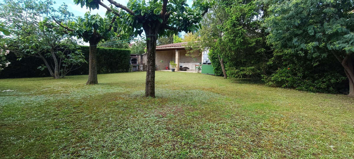 Maison à GENISSIEUX