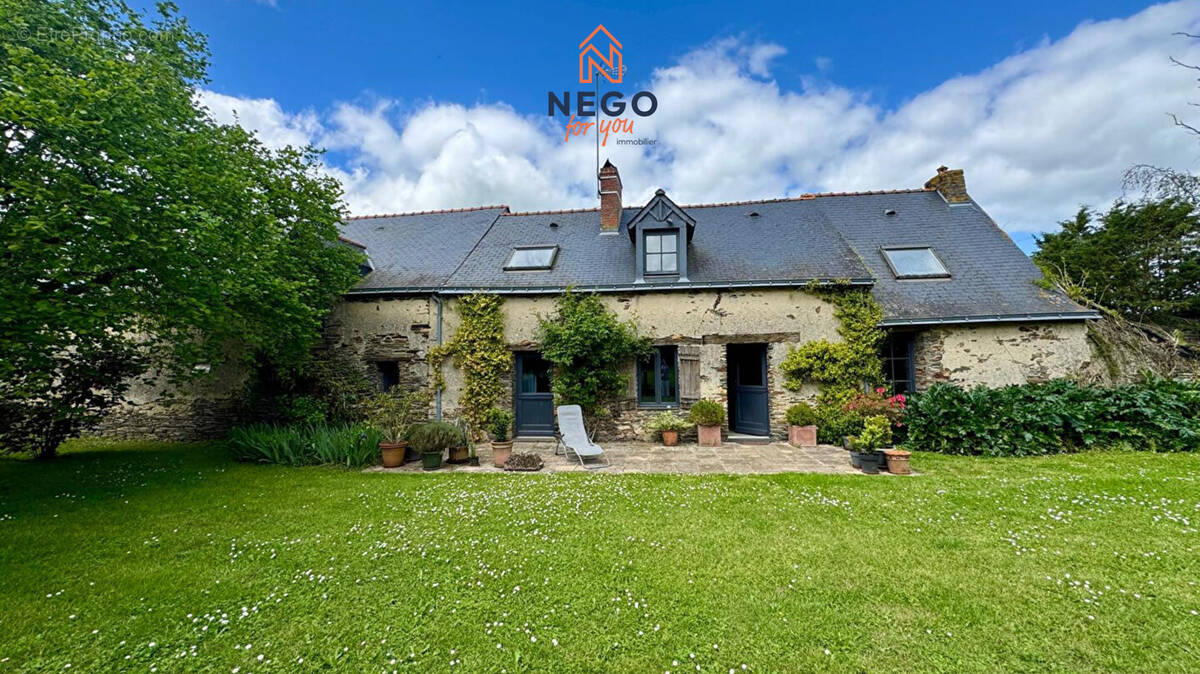 Maison à LE LOUROUX-BECONNAIS