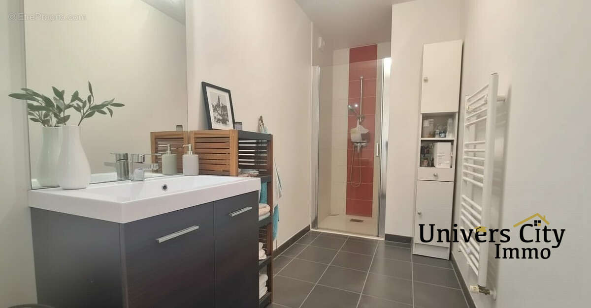 Appartement à REZE