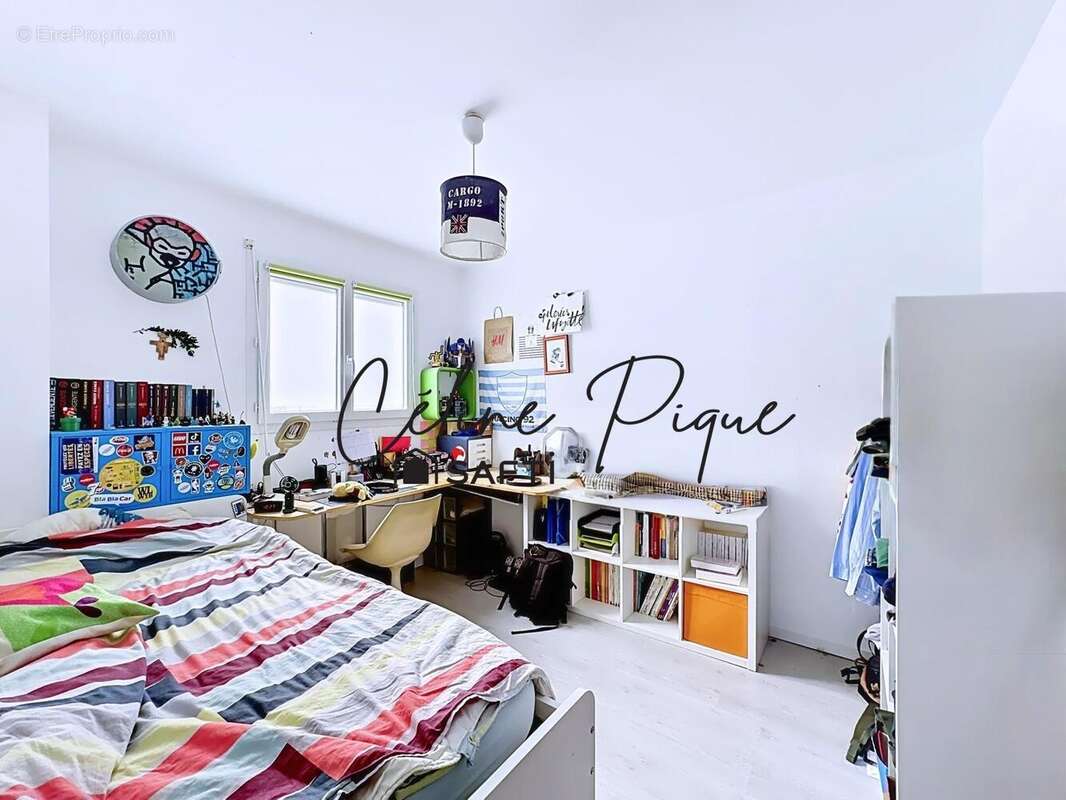 Photo 8