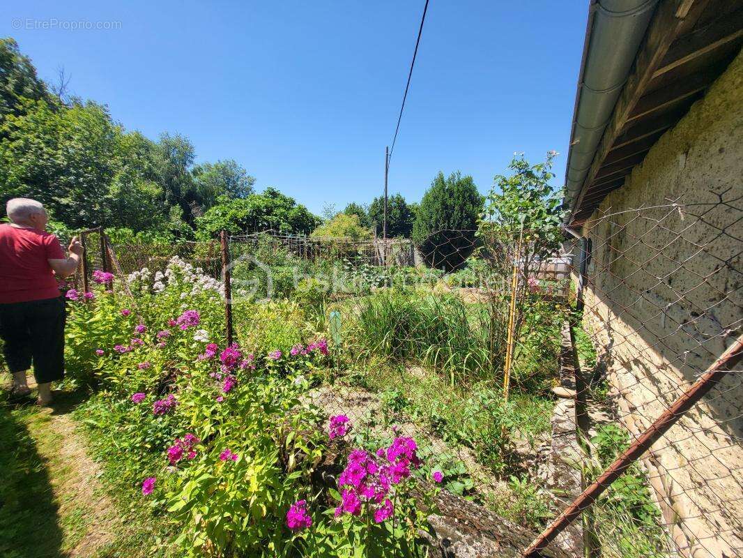 Maison T8 197 m2 terrain 1 ah - photo 16