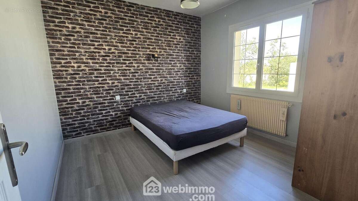 Chambre 2 au rez de chaussée coté nord - Maison à TALMONT-SAINT-HILAIRE