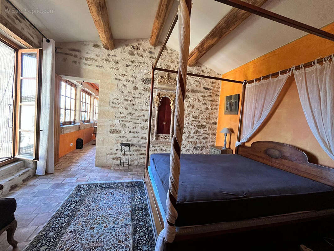 Mas avec piscine, 1 hectare de terrain et vue sur le village et proche commodités - photo 9