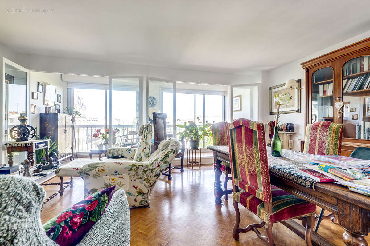 Appartement à PARIS-19E