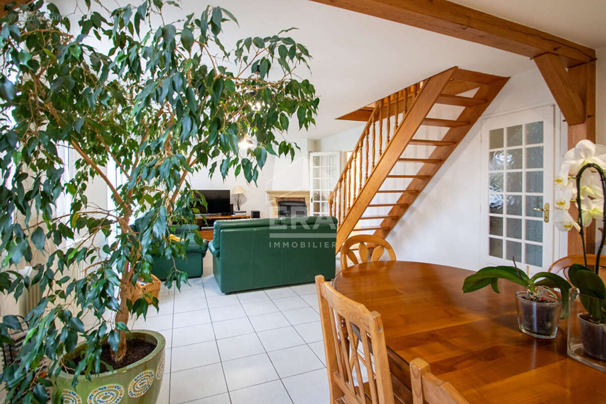 Maison à CHAMPS-SUR-MARNE