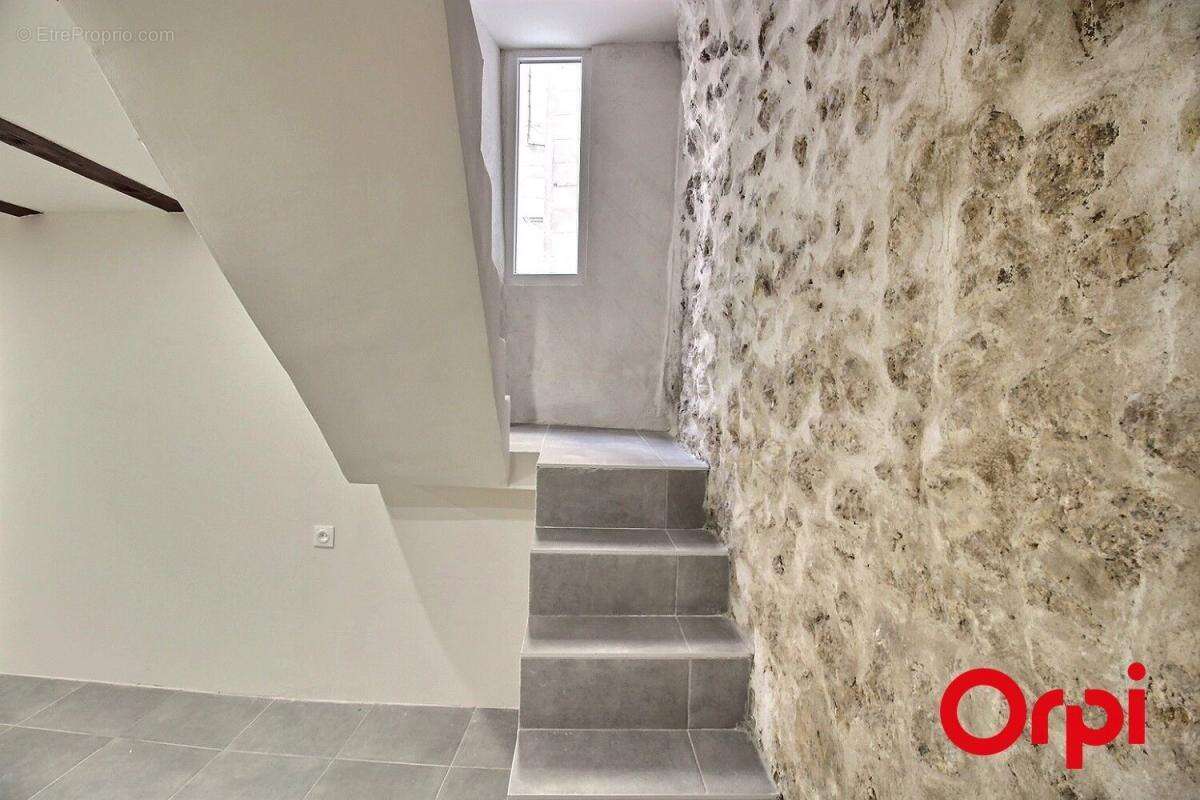 Appartement à AURIOL