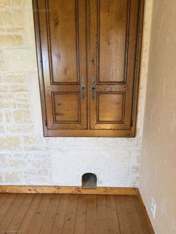 Maison à AIGRE