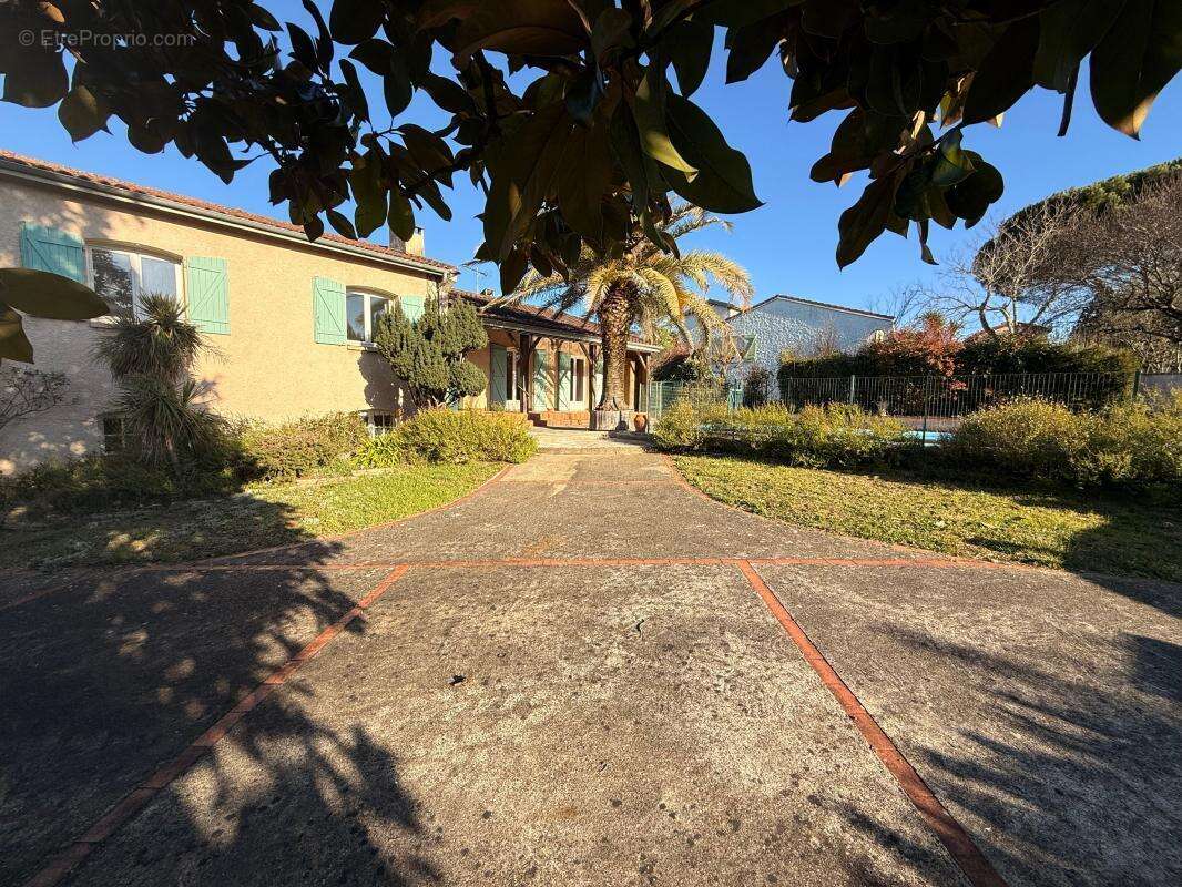Maison familiale au calme avec sous-sol ! - photo 2