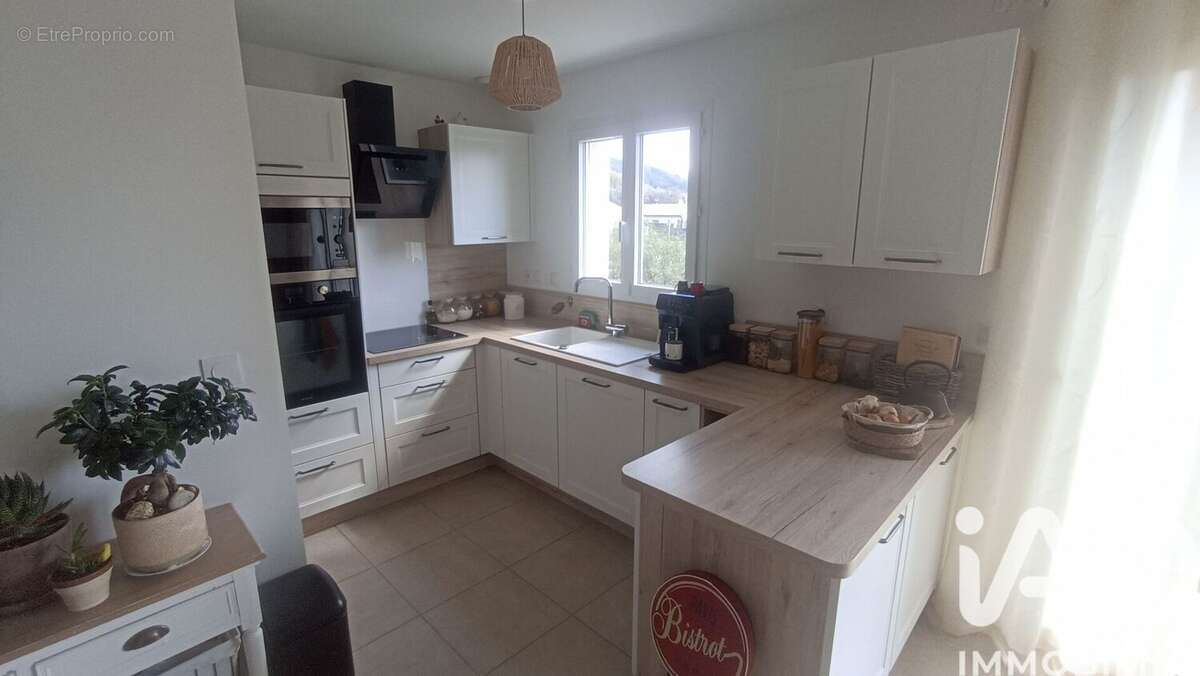 Maison 86 m² à Puy-Saint-Martin  - photo 4