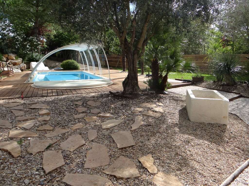 Maison de 7 piéces au coeur du village - photo 13
