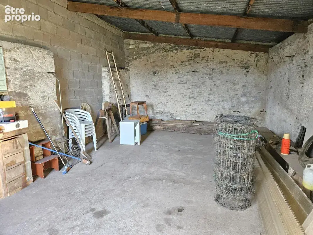 Maison familiale avec 4 chambres dépendances et terrain COUF - photo 11