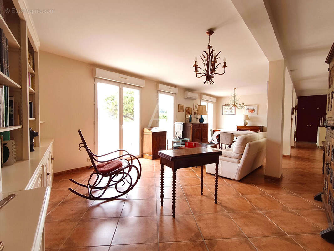 Appartement à MONTREDON-DES-CORBIERES