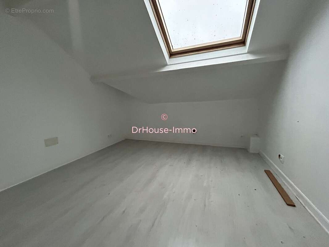 Appartement 295 m² à Mourmelon-Le-Grand  - photo 9