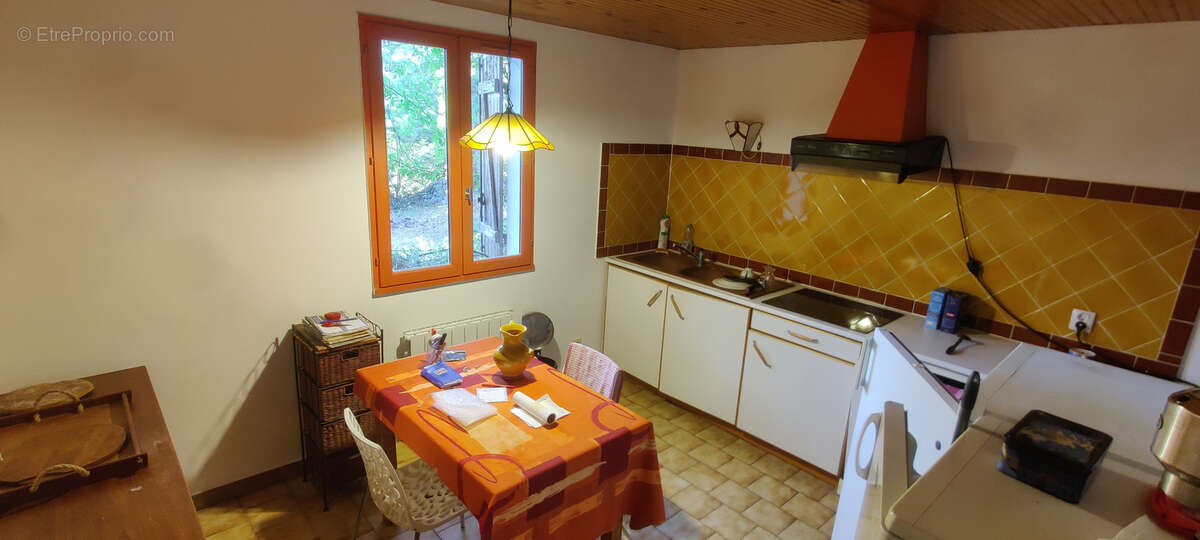 Maison à MONTFERRAT