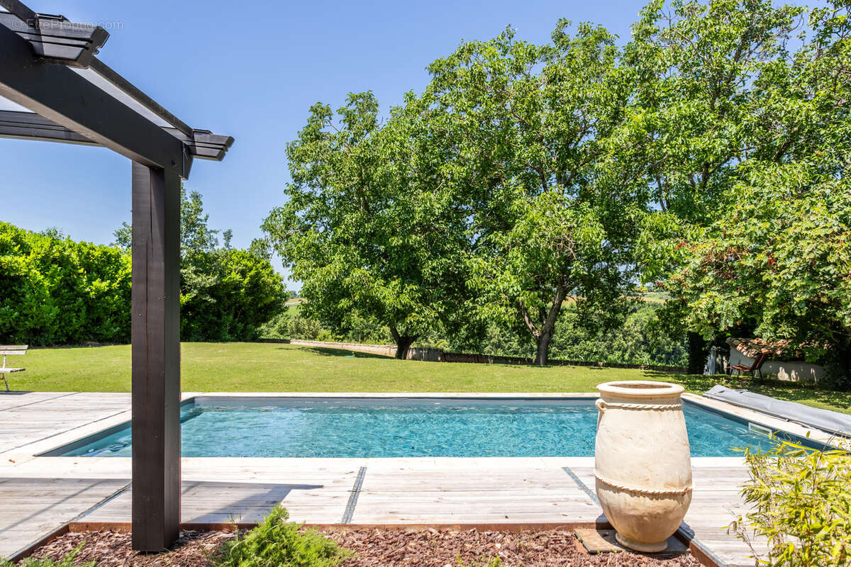 Country house with pool - photo 24