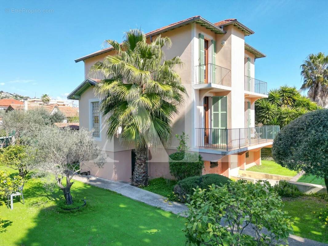Maison à VALLAURIS