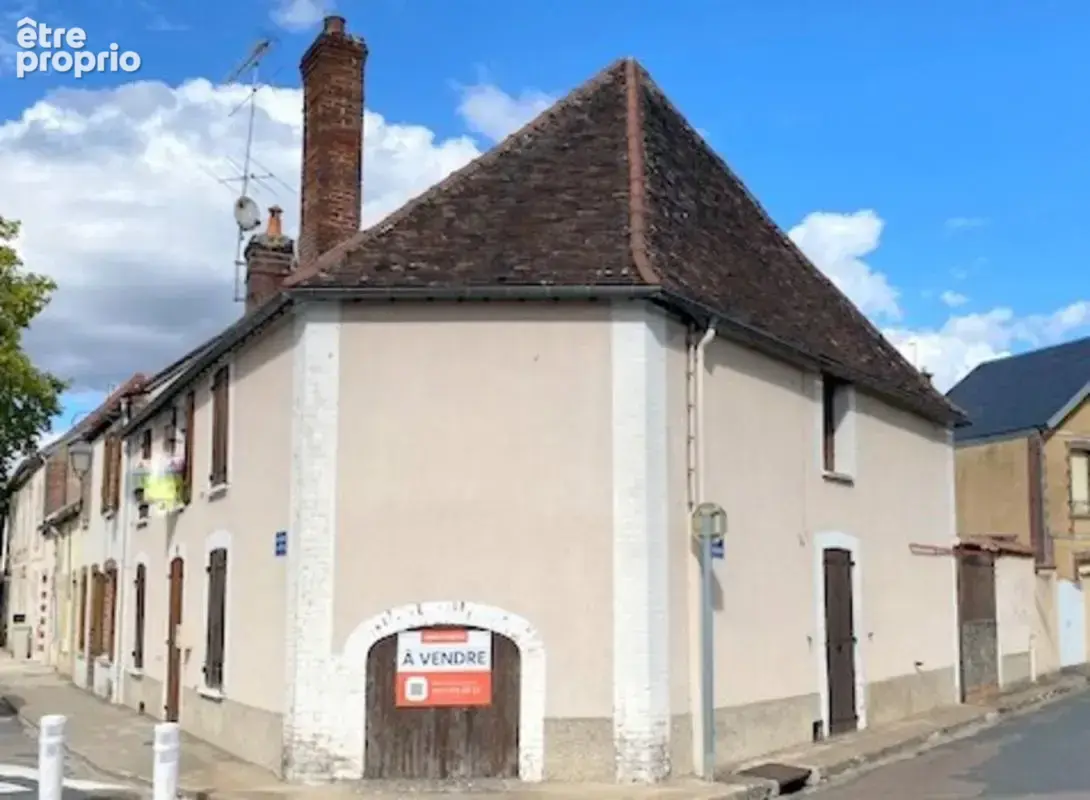 Maison à VILLENEUVE-SUR-YONNE