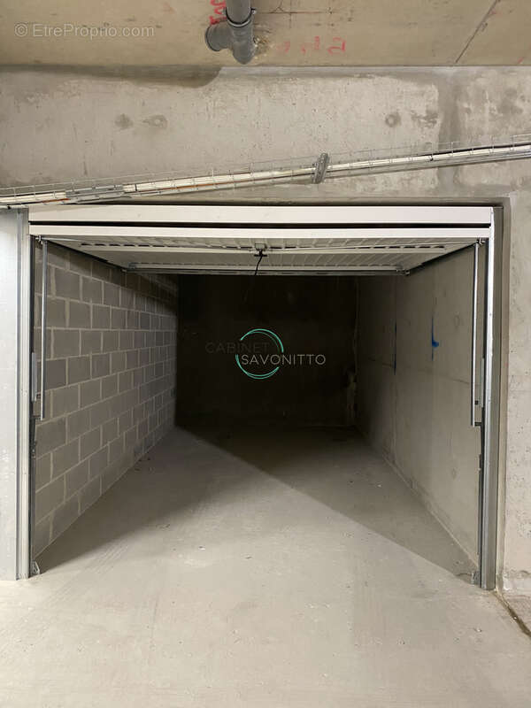Parking à MARSEILLE-6E