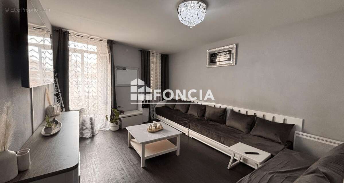 Appartement à MARSEILLE-3E