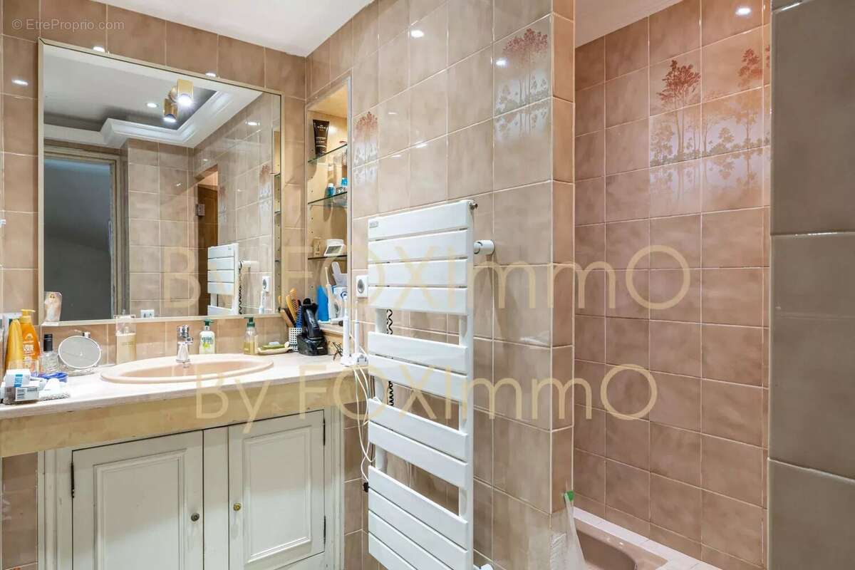 Maison à SAINT-LAURENT-DU-VAR