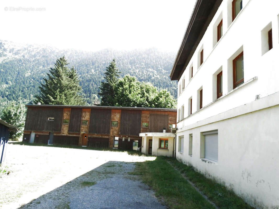 Commerce à LAVALDENS