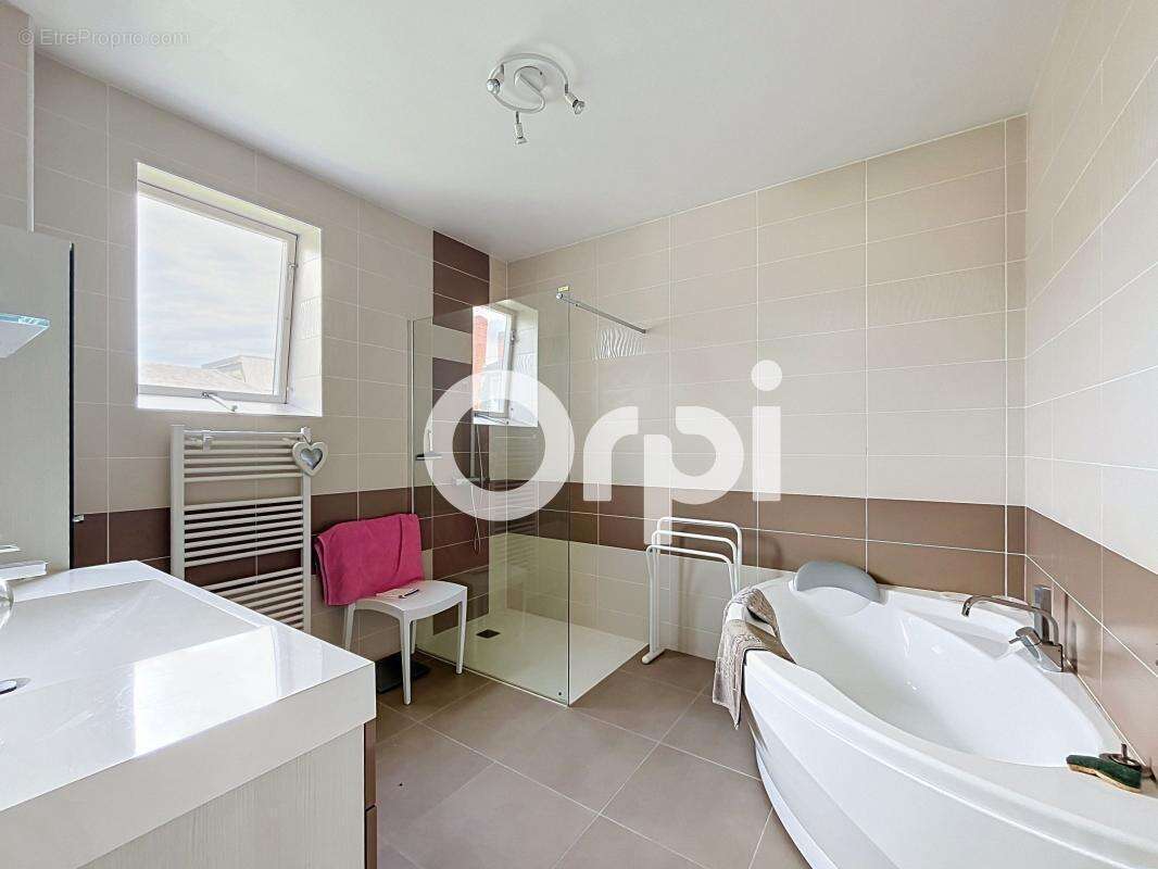 Maison secteur grande poste - photo 13