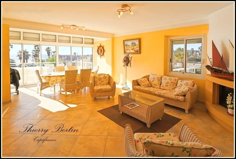 Appartement à FREJUS