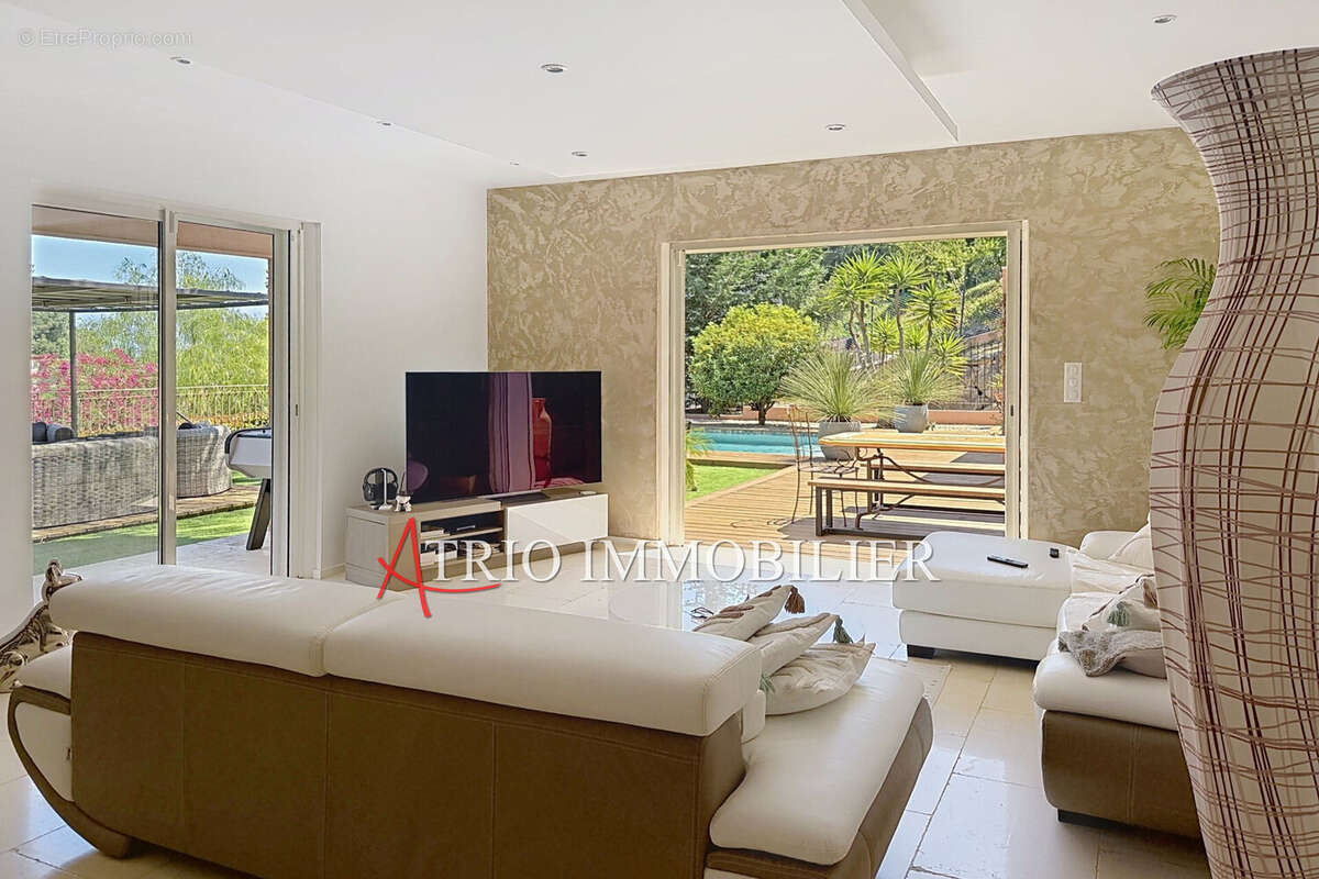 Maison 150 m² à Cagnes-Sur-Mer  - photo 4