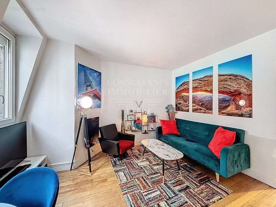 Appartement à PARIS-16E