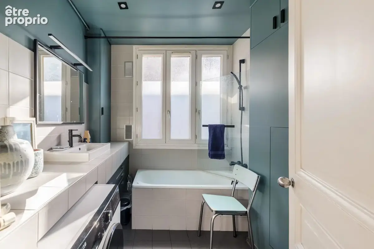 Paris 18e - LAMARCK-CAULAINCOURT / RUE FRANCOEUR - Duplex - 6 pièces - 126,42m² Carrez - 4 chambres - Balcon filant - photo 7