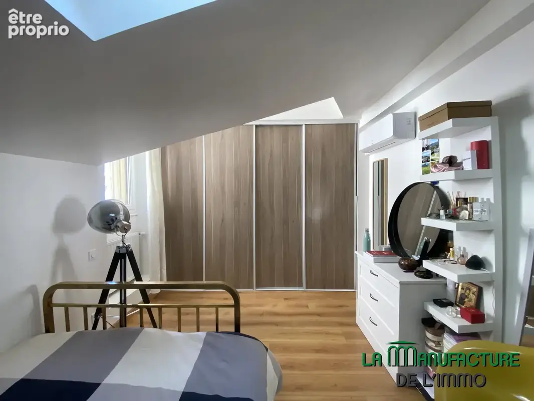 Duplex avec terrasse - murs commerciaux / saint-etienne - hyper centre - photo 9