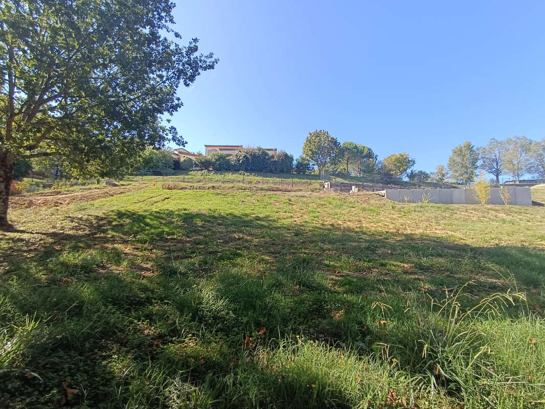 Terrain à AUREVILLE