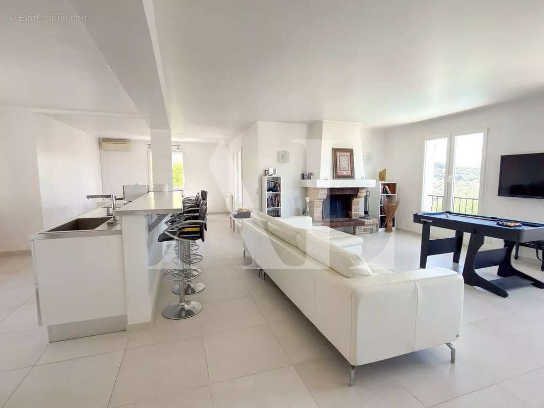Maison à VALLAURIS