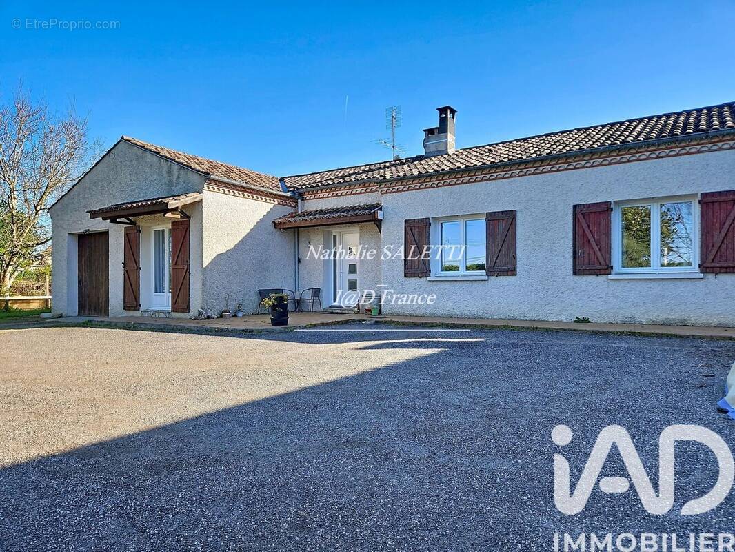 Photo 1 - Maison à SAINTE-COLOMBE-EN-BRUILHOIS