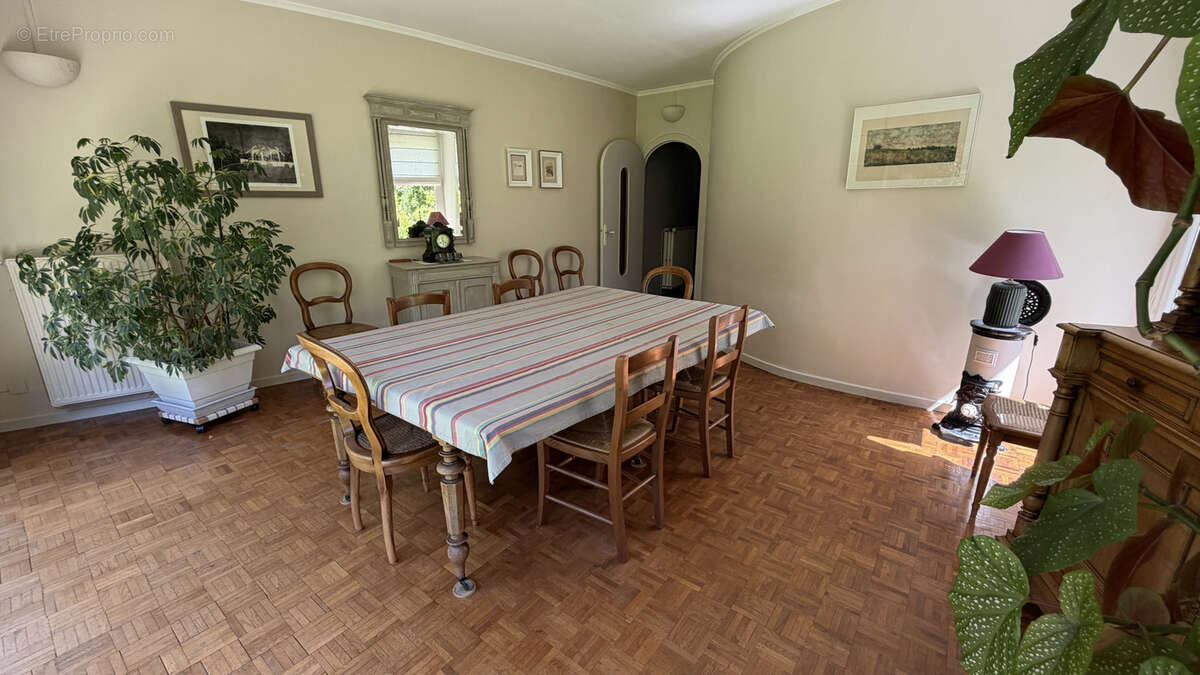 Belle maison d'archi année 70 à marlhes (42) de 214 m2 hab. sur terrain de 6 325 m2 - photo 17