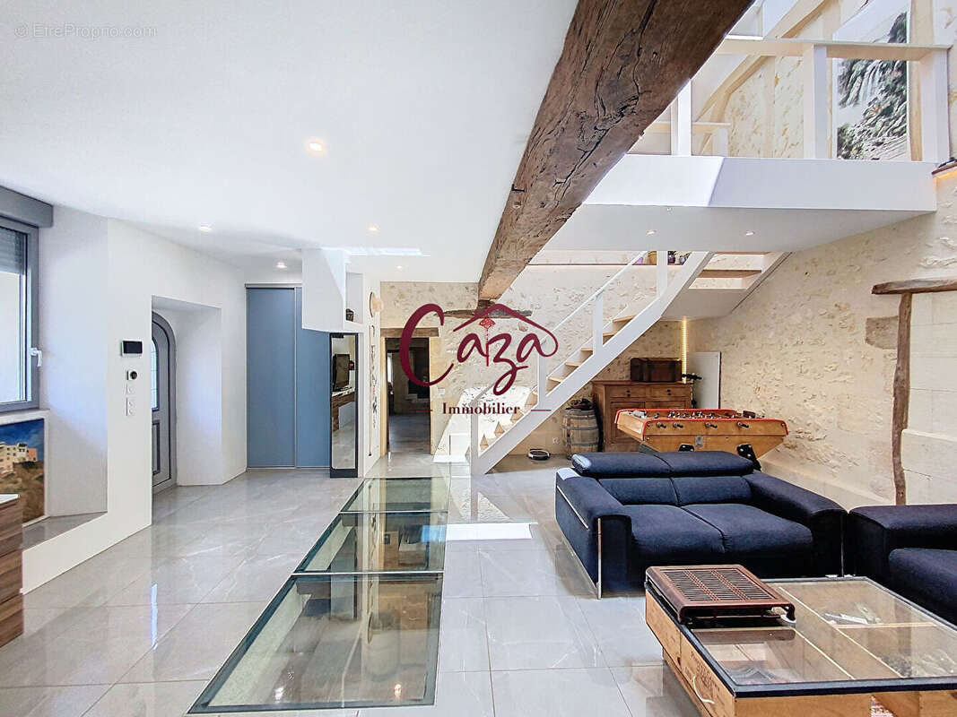 Maison à CAMBLANES-ET-MEYNAC