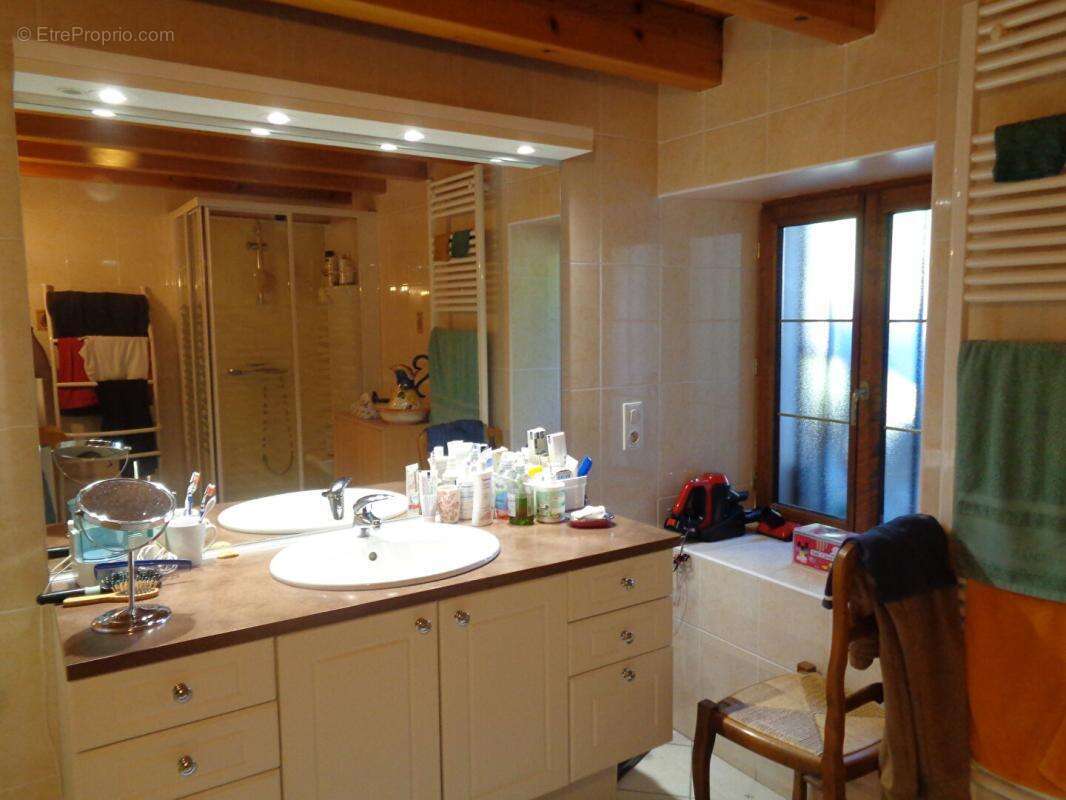 Beurieres (63), maison de 107 m2, 3 chambres sur 419 m2 de terrain - photo 6