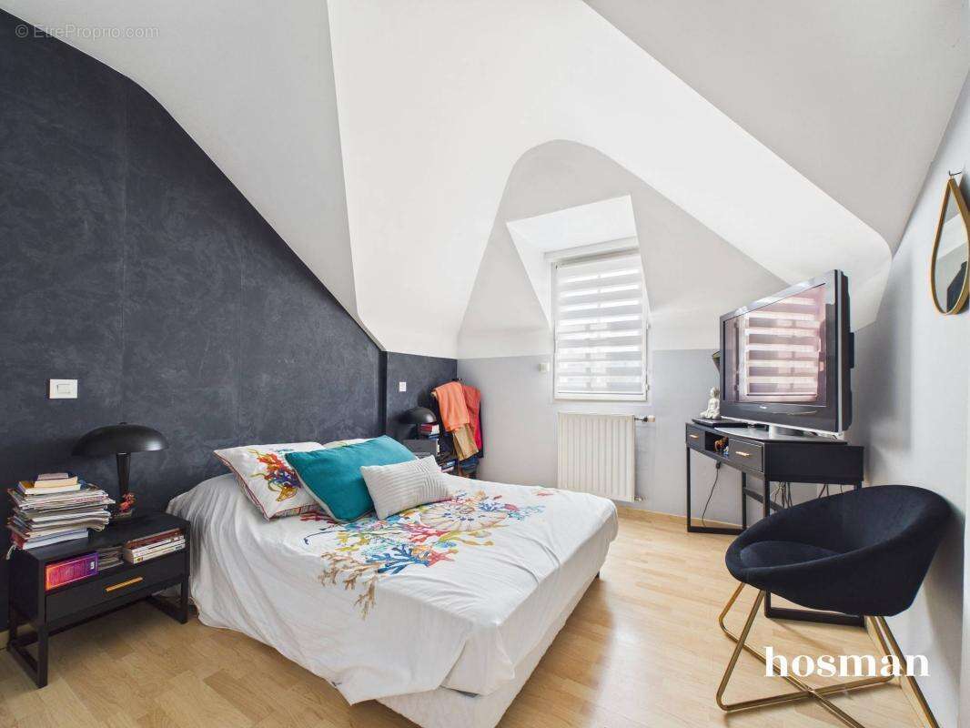 Maison de 135m² avec 4 chambres, jardin paysagé et garage - Proche St Joseph de Poterie à Nantes - photo 12