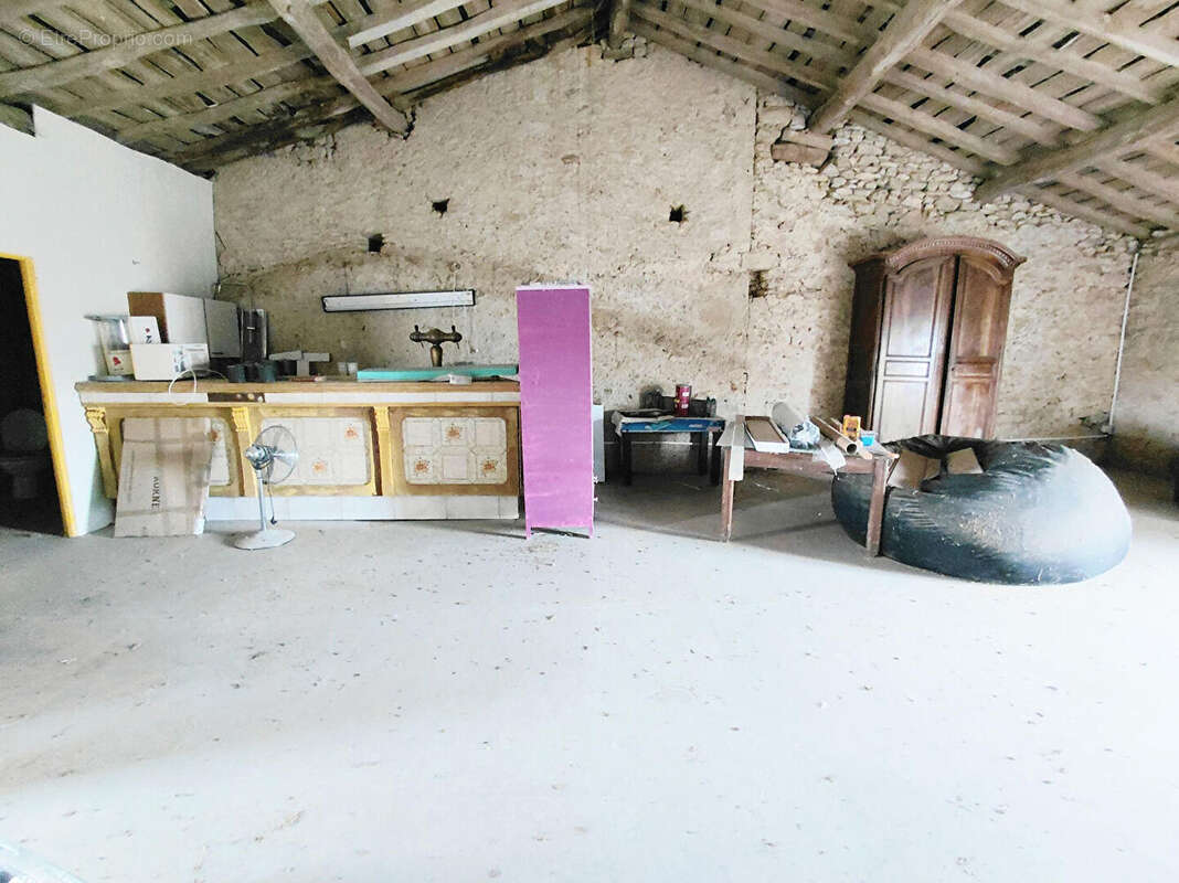 Maison à SAINT-MICHEL-DE-LANES