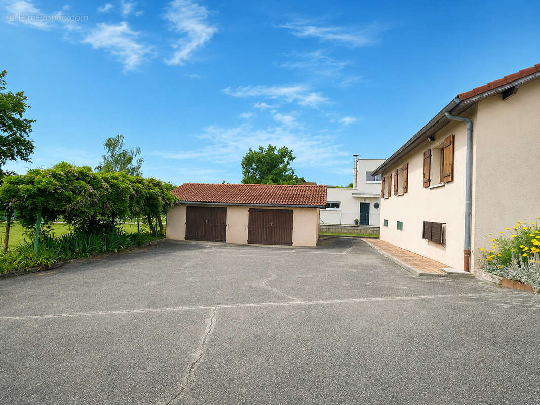 Maison à MIONS
