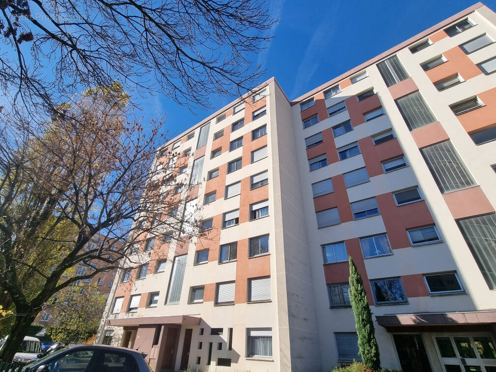 Appartement à CALUIRE-ET-CUIRE