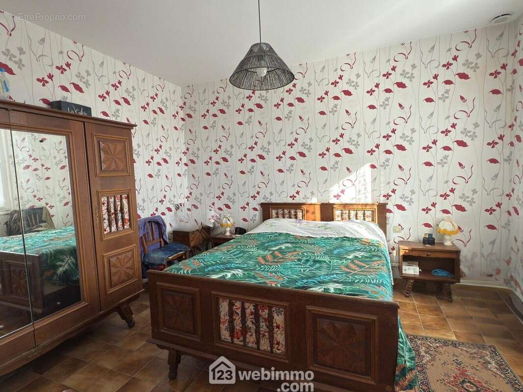 La chambre du RDC - Maison à MOULIHERNE