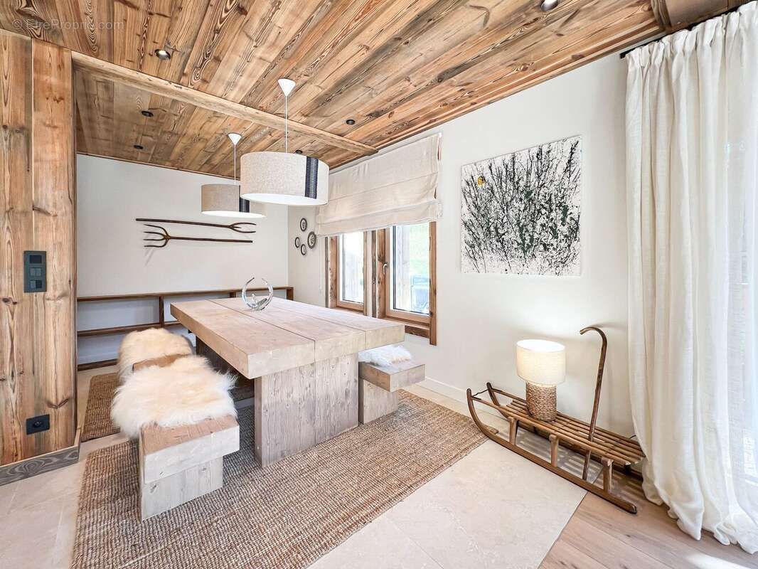 Maison à NOTRE-DAME-DE-BELLECOMBE