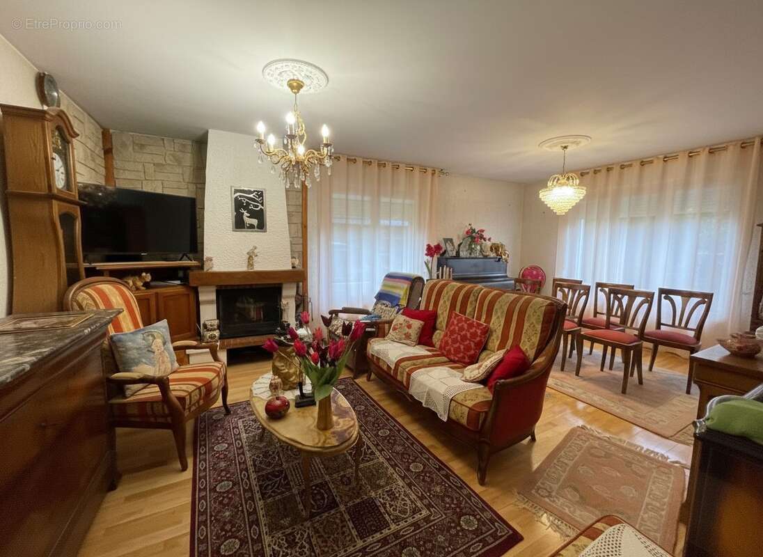 Maison à LANDIFAY-ET-BERTAIGNEMONT