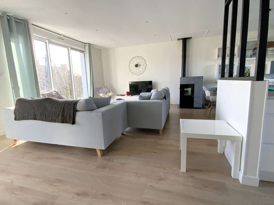 Maison à AUMEVILLE-LESTRE