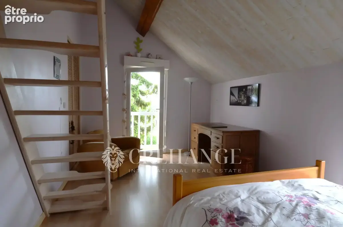 Maison de 200m² - 6 pièces - Dépendances - photo 18
