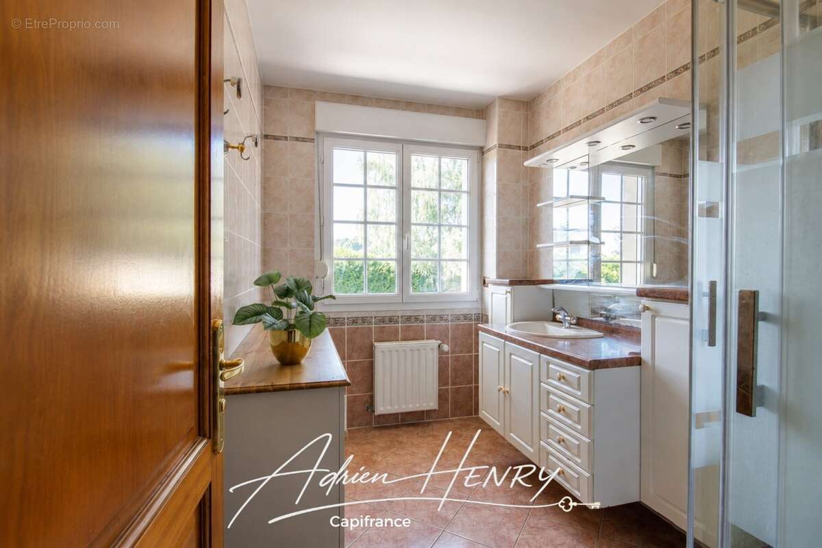 Maison à vendre 6 pièces HUSSIGNY GODBRANGE (54) - photo 8