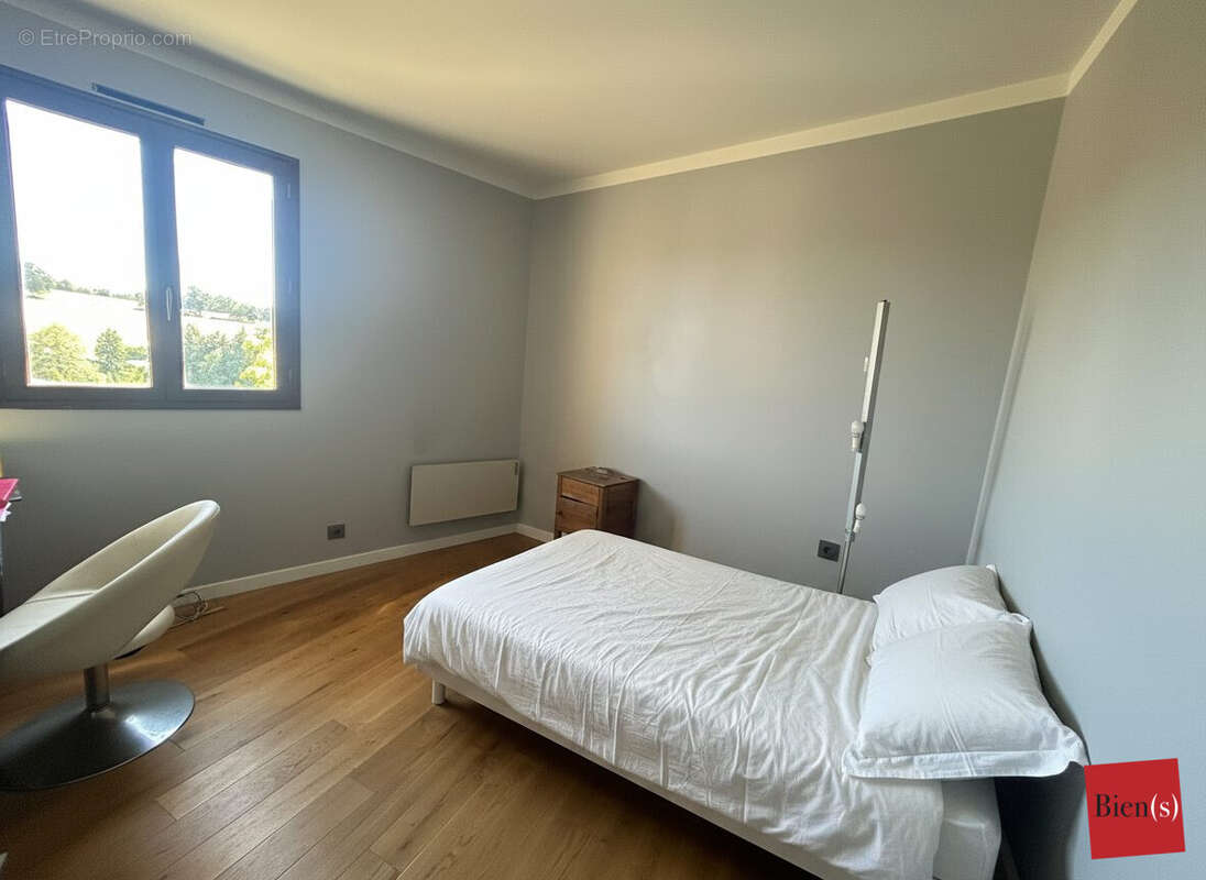Maison 120 m² à Parne-Sur-Roc  - photo 6