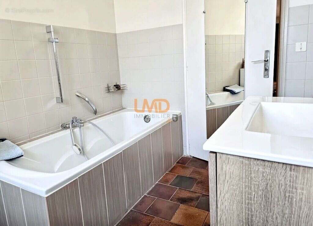 Maison familiale au calme dans une impasse - photo 11