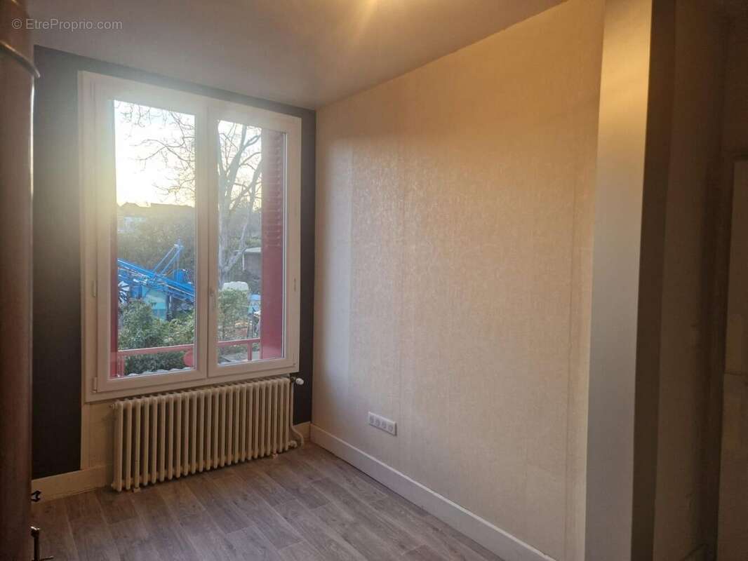 Photo 6 - Maison à BELLENAVES